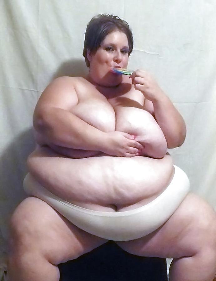25P Chastity Bombshell
