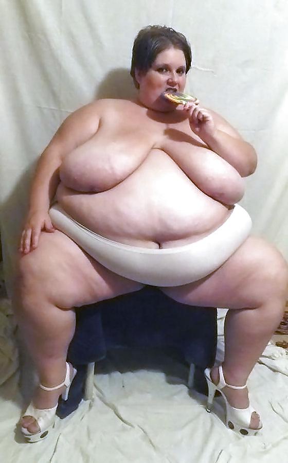 25P Chastity Bombshell