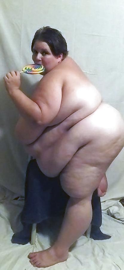 25P Chastity Bombshell