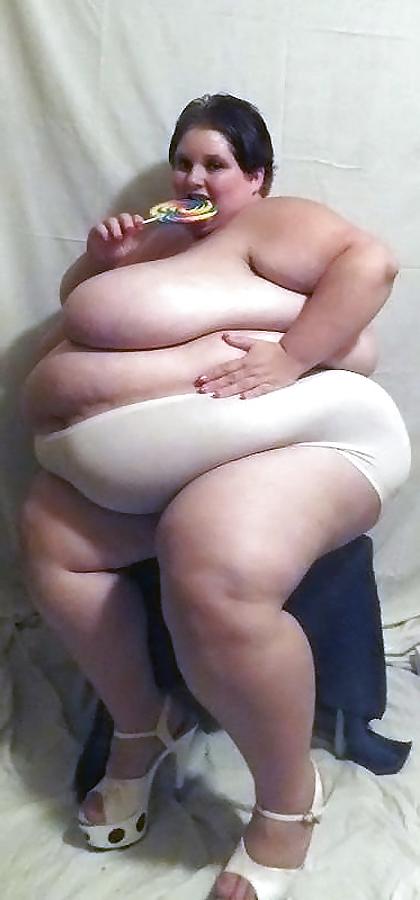 25P Chastity Bombshell