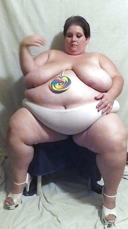 25P Chastity Bombshell