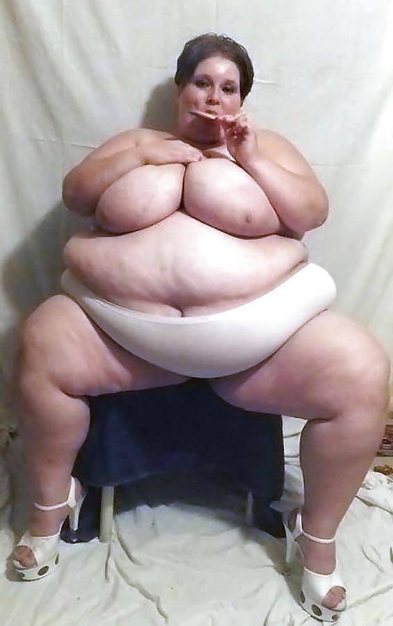 25P Chastity Bombshell