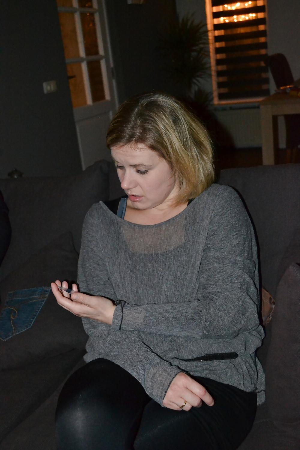 13P Horny dutch mom. How to fuck?