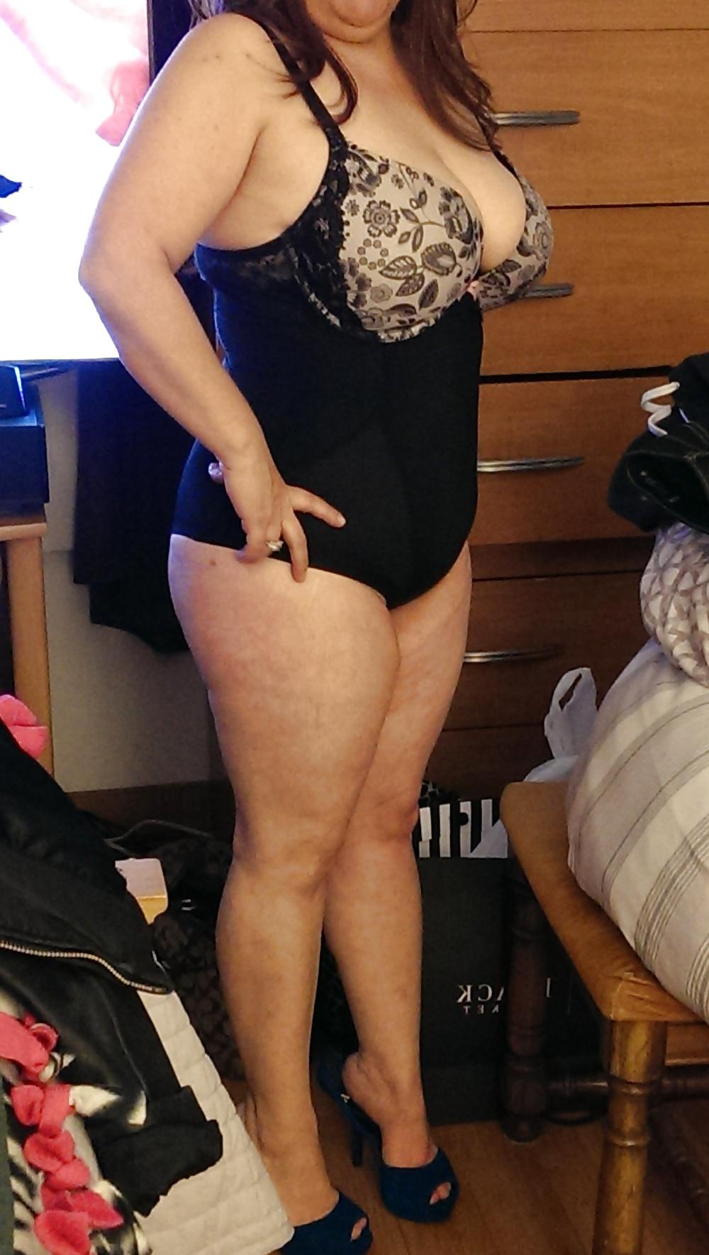 20P Love to show wifes big mexican ass