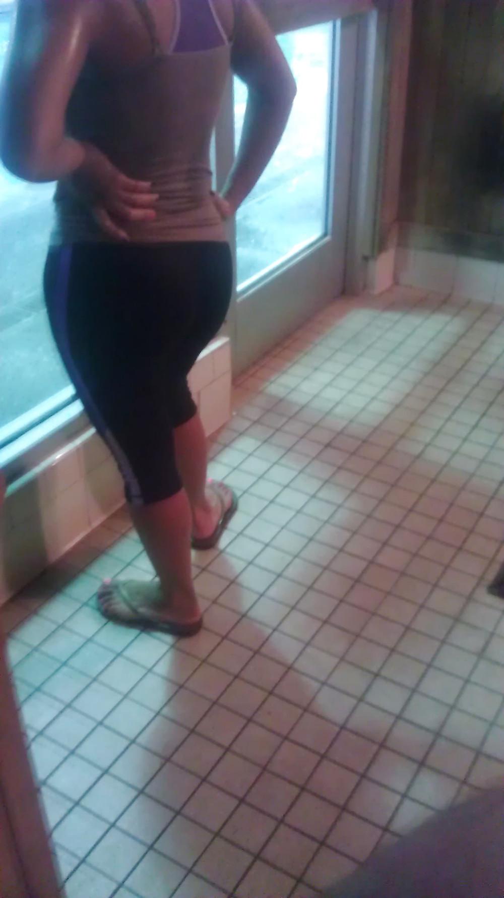 4P Candid ass