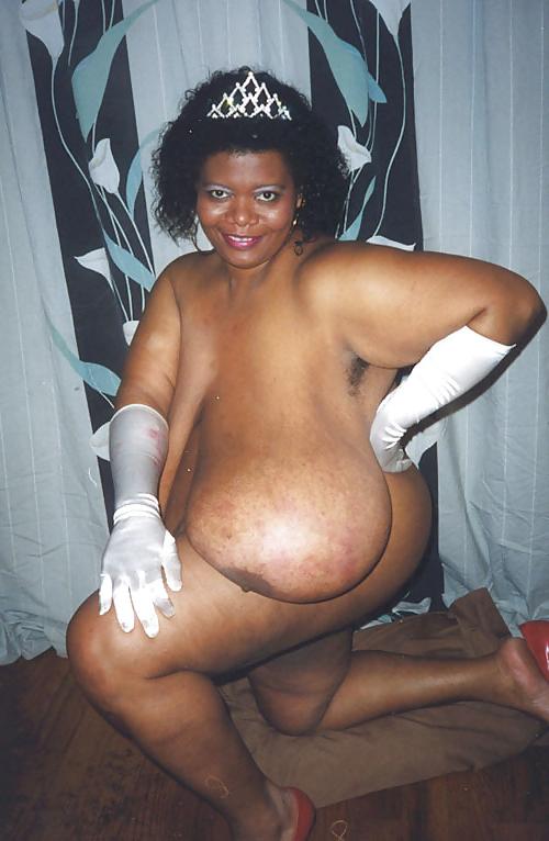 25P The Queen of TITS - Norma Stitz
