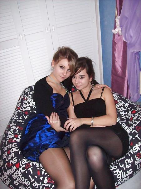 10P Sexy Teen in Pantyhose
