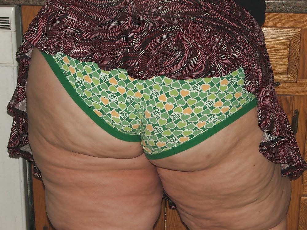 25P The finest fat white JUICY ass