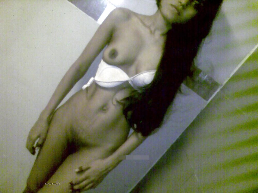 9P Mumbai wife fuck with hubby naked pictures at home