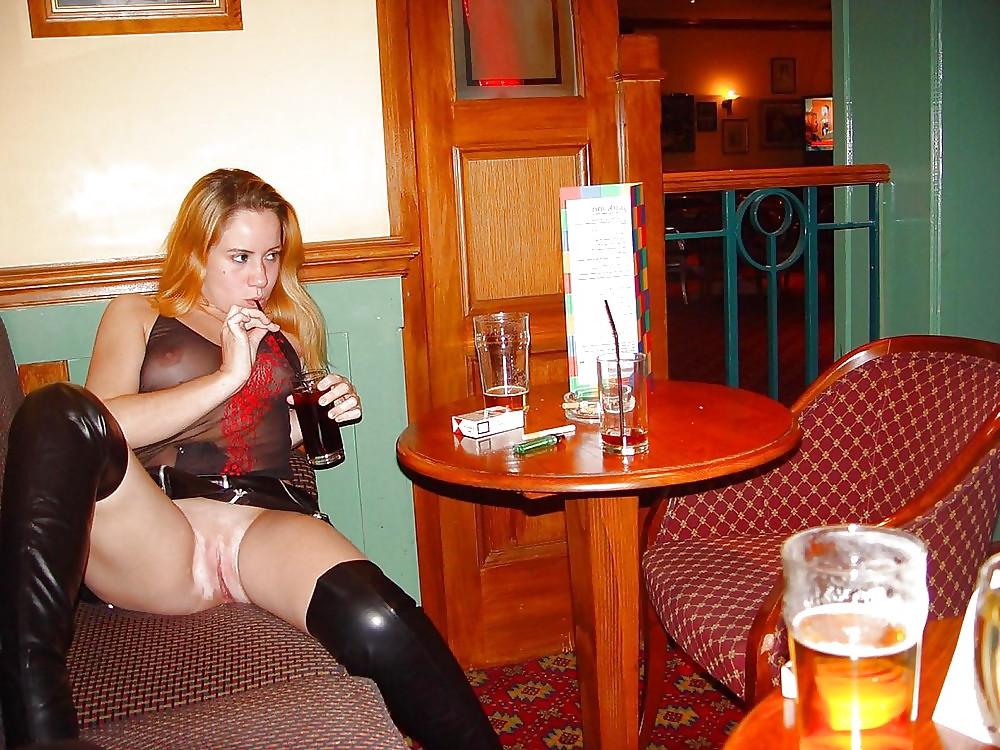 25P Upskirt At The Restaurant 2