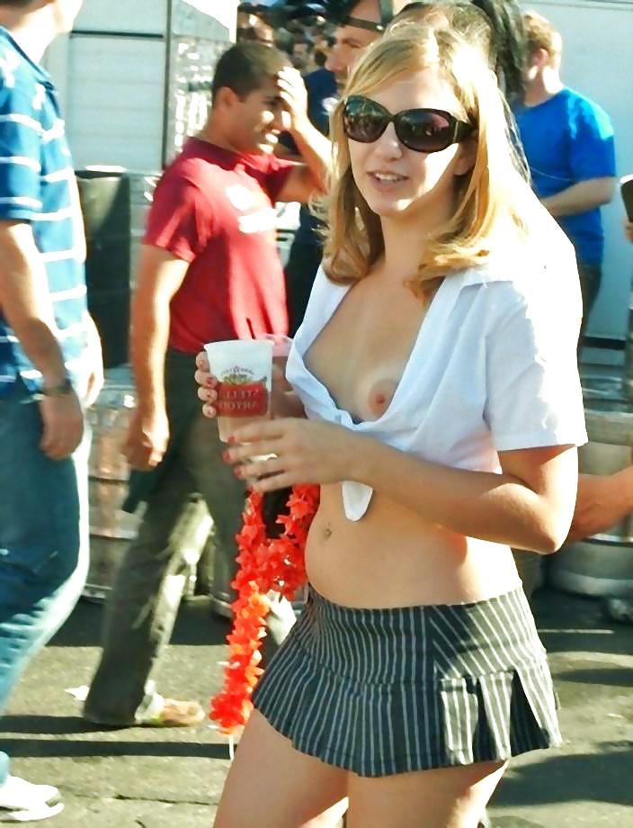 25P Party voyeur