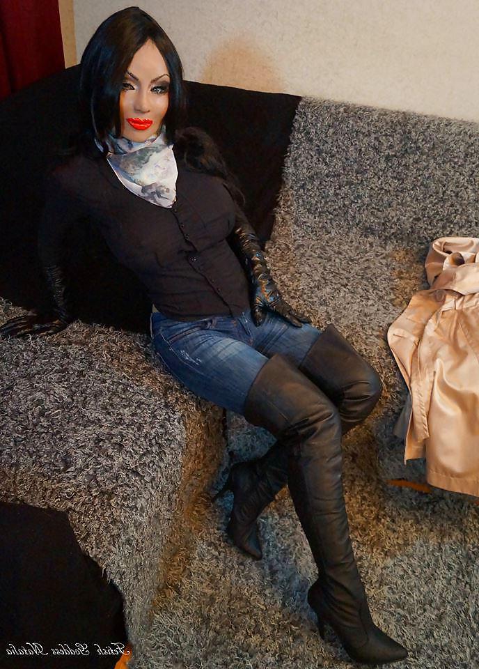 25P Fetish Goddess Natalia