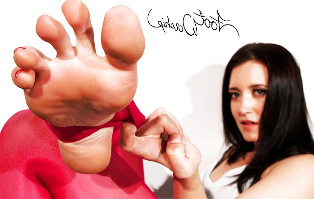25P For the lovers of feet
