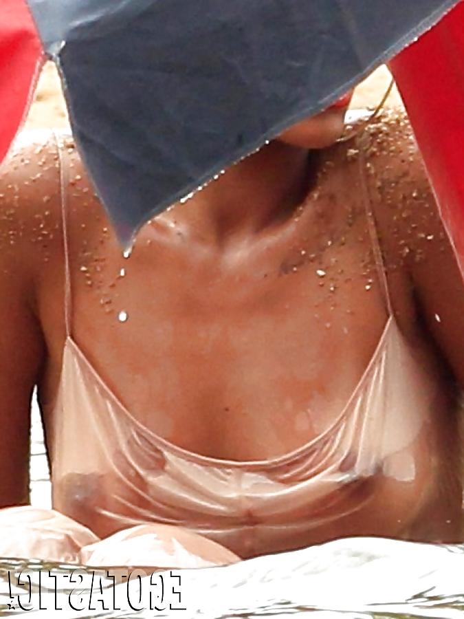 16P RIHANNA CAMELTOE - PRACTICALLY COMPLETE NAKED