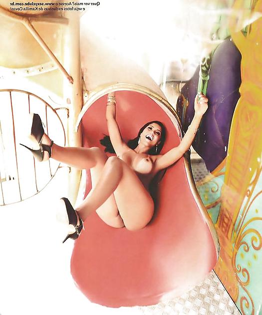 25P Kamilla Covas Amusement Park Sexy Magazine