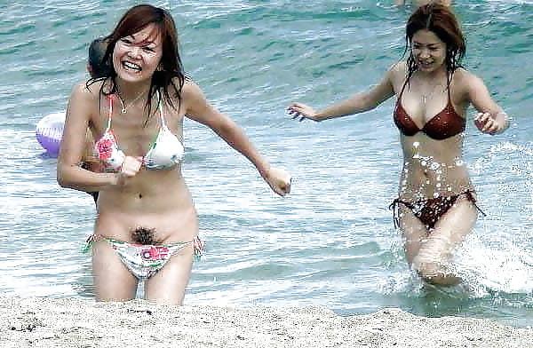 25P The power of waves. Bikini oops.