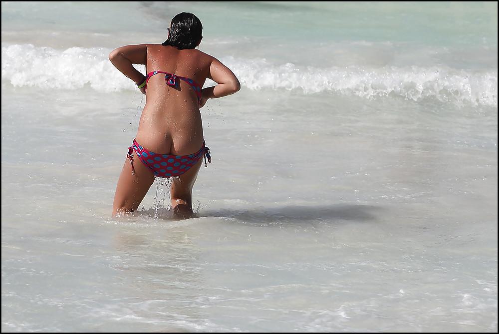 25P The power of waves. Bikini oops.