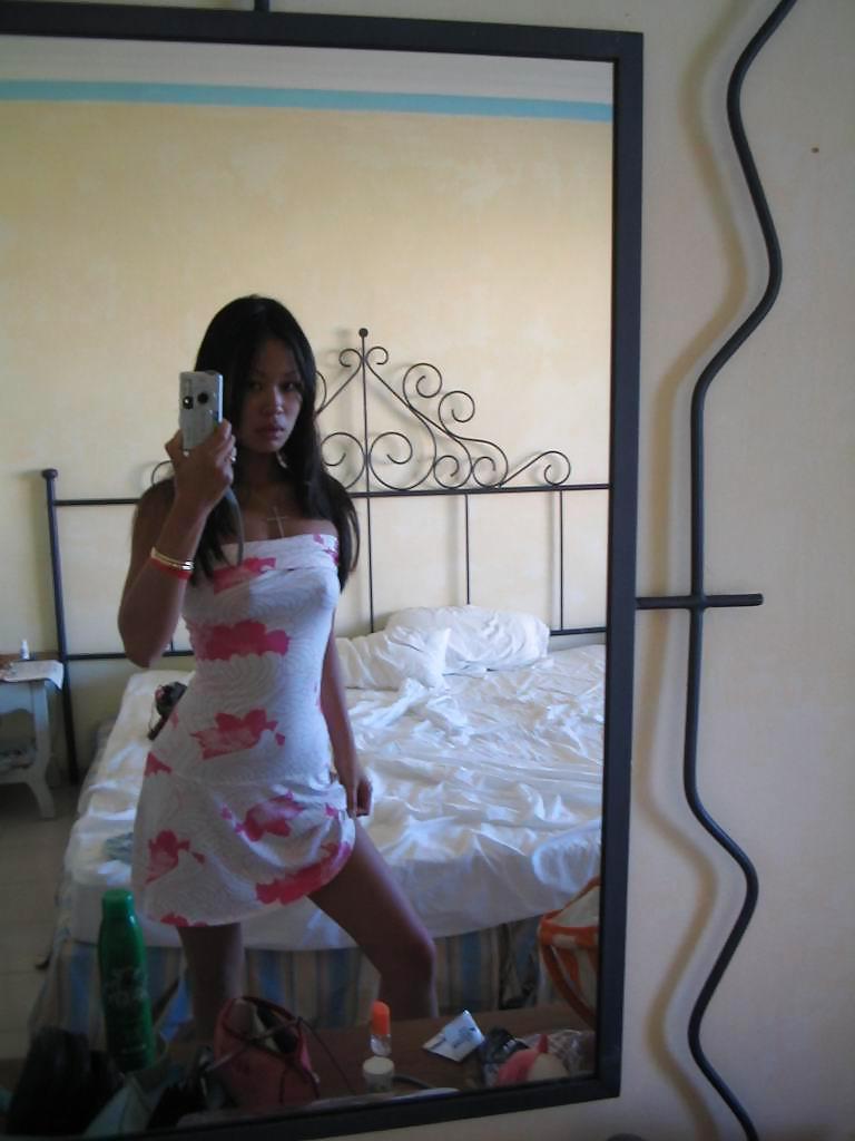 7P Asian cutie on holiday