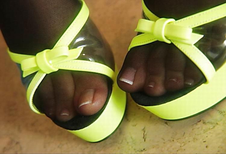 25P Nicole Shoe Fetish