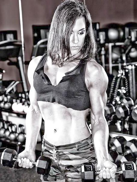 23P Sexy bodybuilder Olya  Henry