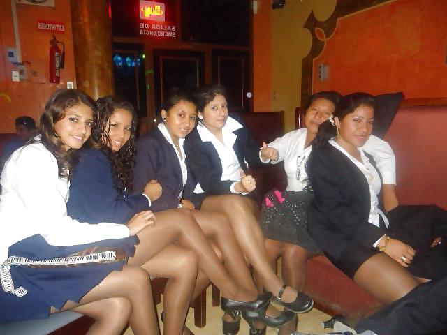 25P Pantyhose en la escuela latinas