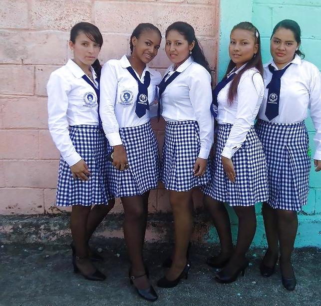 25P Pantyhose en la escuela latinas