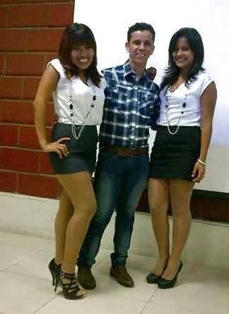 25P Pantyhose en la escuela latinas