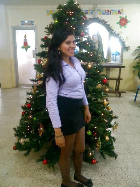 25P Pantyhose en la escuela latinas