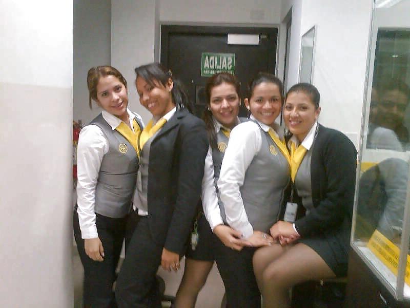 25P Pantyhose en la escuela latinas