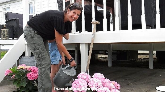 22P Dutch celeb milf, Isa hoes