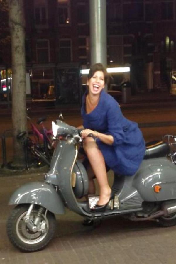 22P Dutch celeb milf, Isa hoes