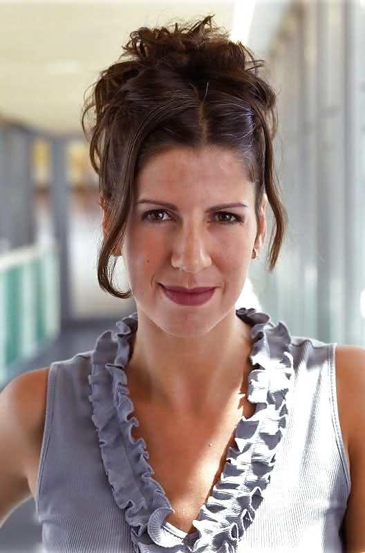 22P Dutch celeb milf, Isa hoes