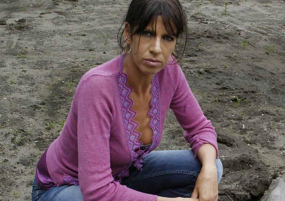 22P Dutch celeb milf, Isa hoes
