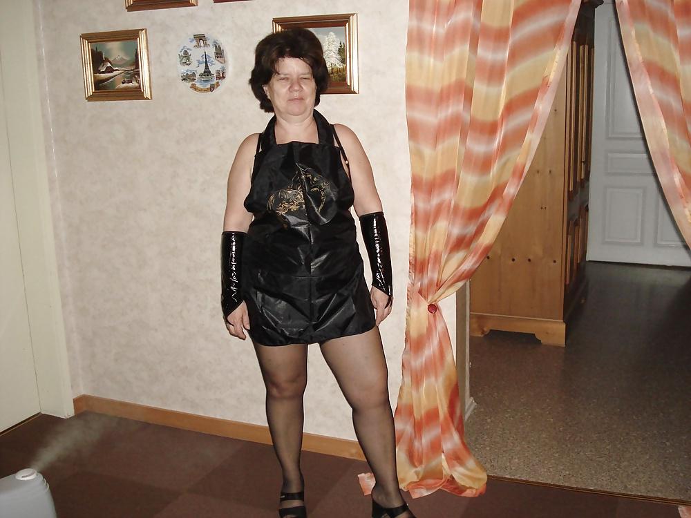 21P Dogging Grannyslut at home