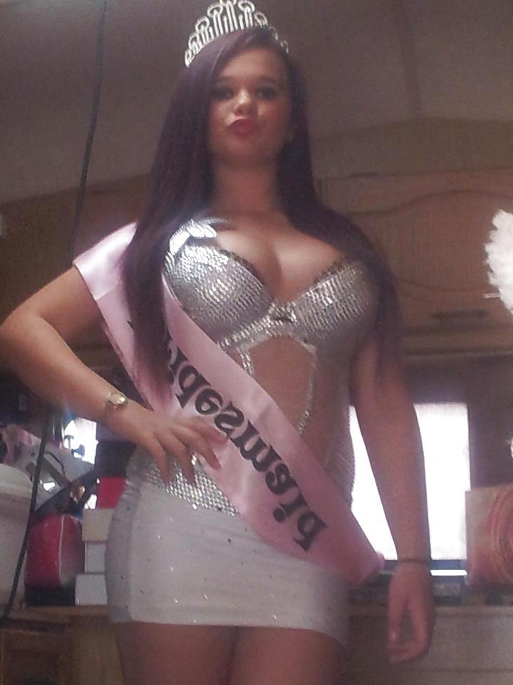 25P Fuck Doll Nicole