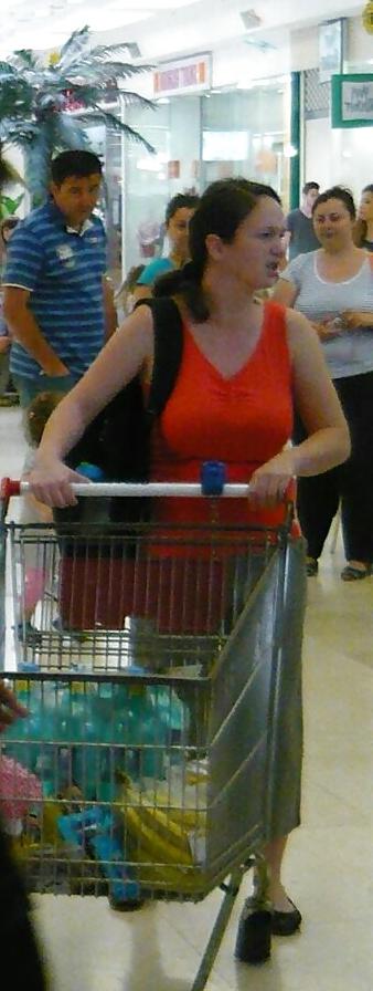 25P Spy mall and supermarket romanian