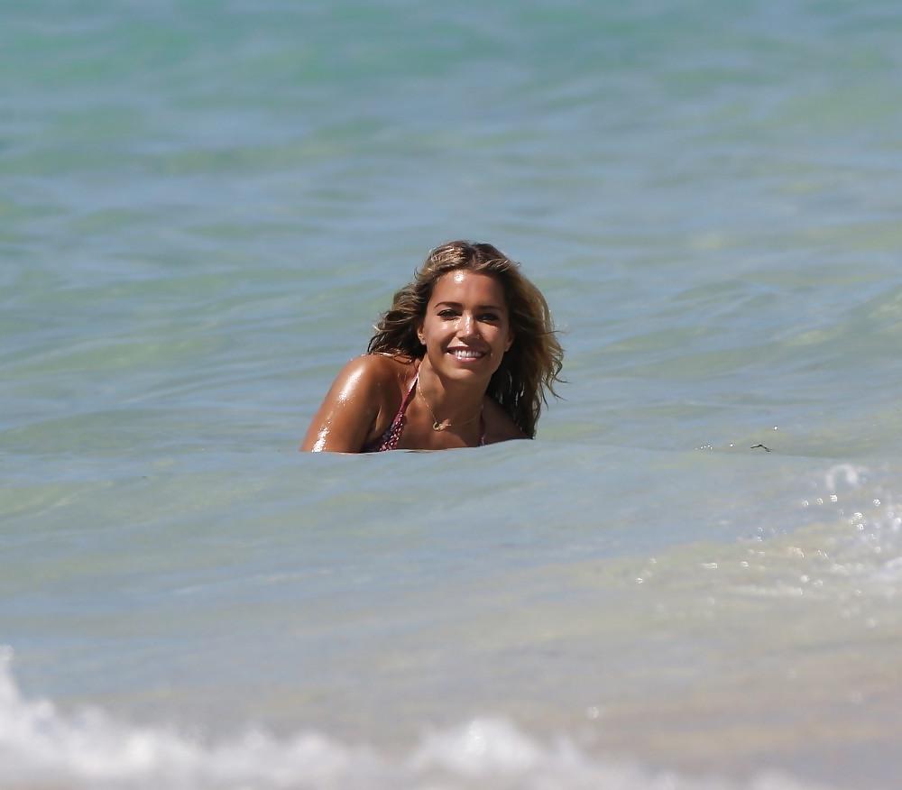 25P Sylvie van der Vaart - holiday in miami october 2013 