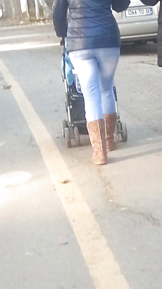 13P Matures ass and feet romanian