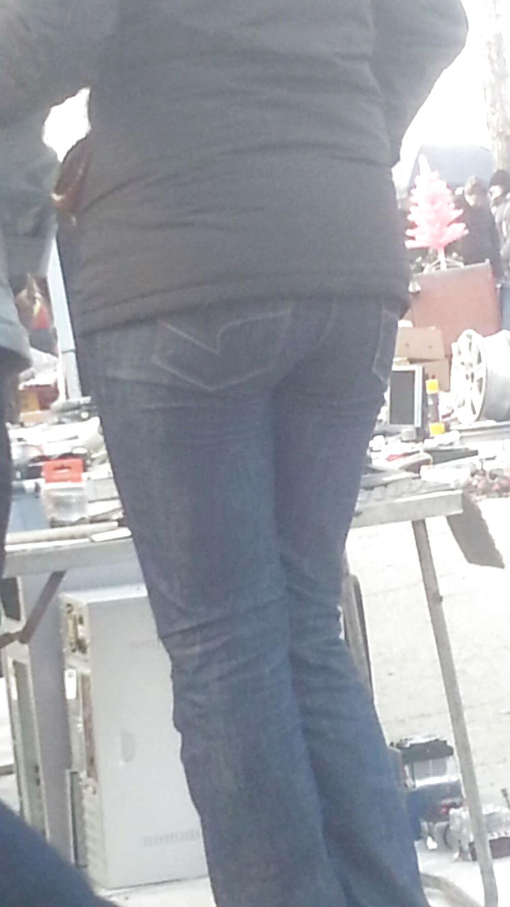 13P Matures ass and feet romanian