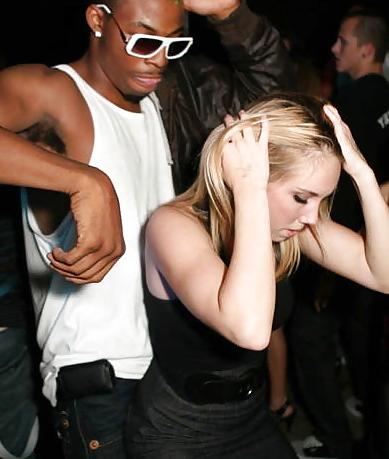25P Party black & White