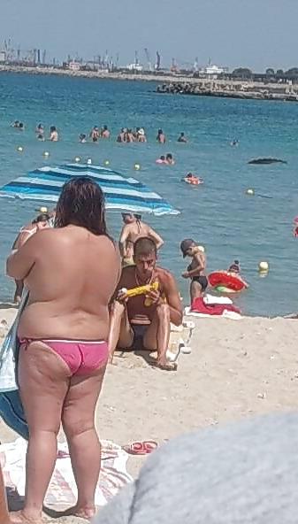 25P Sexy matures summer beach