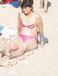 25P Sexy matures summer beach