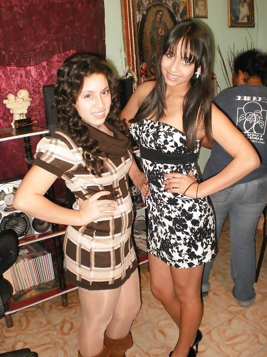 25P Mexicanitas amateurs in pantyhose and pantimedias