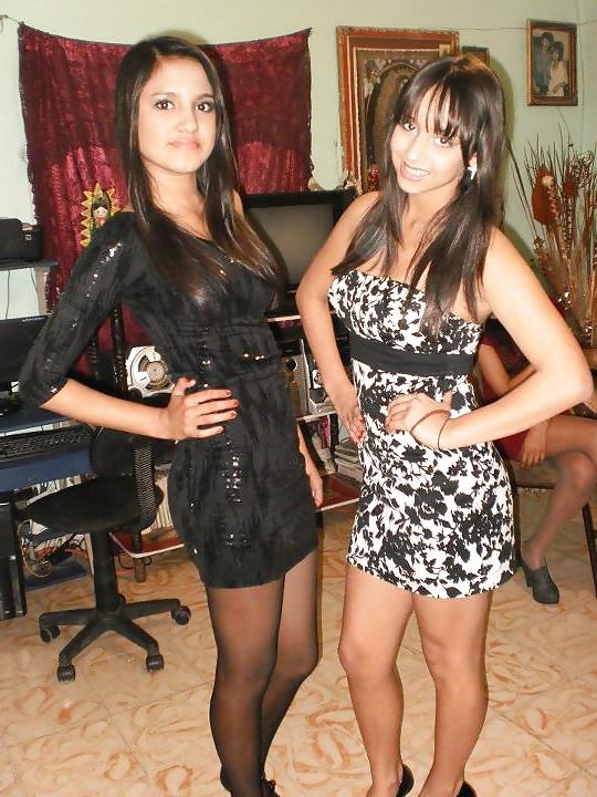 25P Mexicanitas amateurs in pantyhose and pantimedias