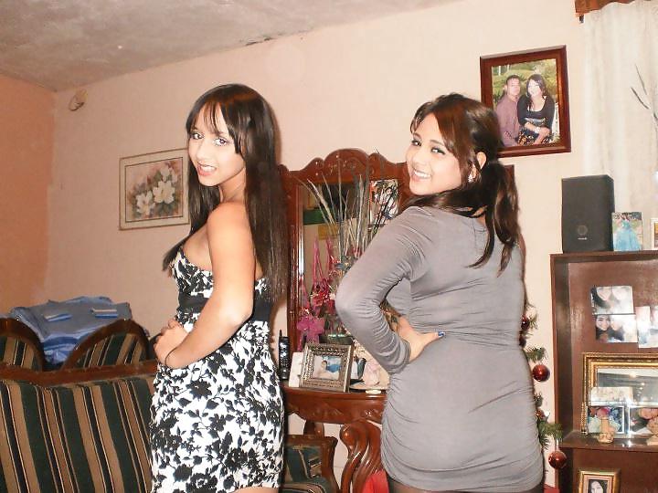 25P Mexicanitas amateurs in pantyhose and pantimedias