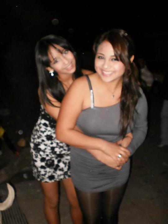 25P Mexicanitas amateurs in pantyhose and pantimedias