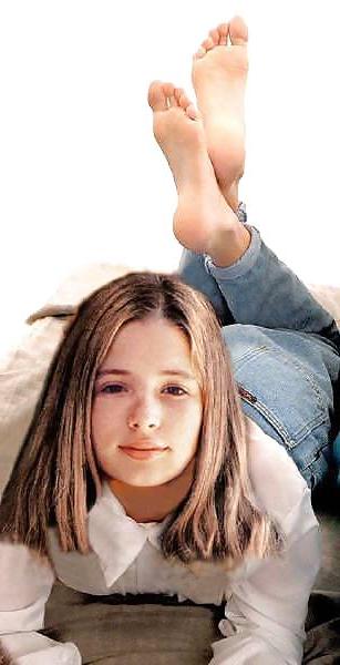 18P Teen feet