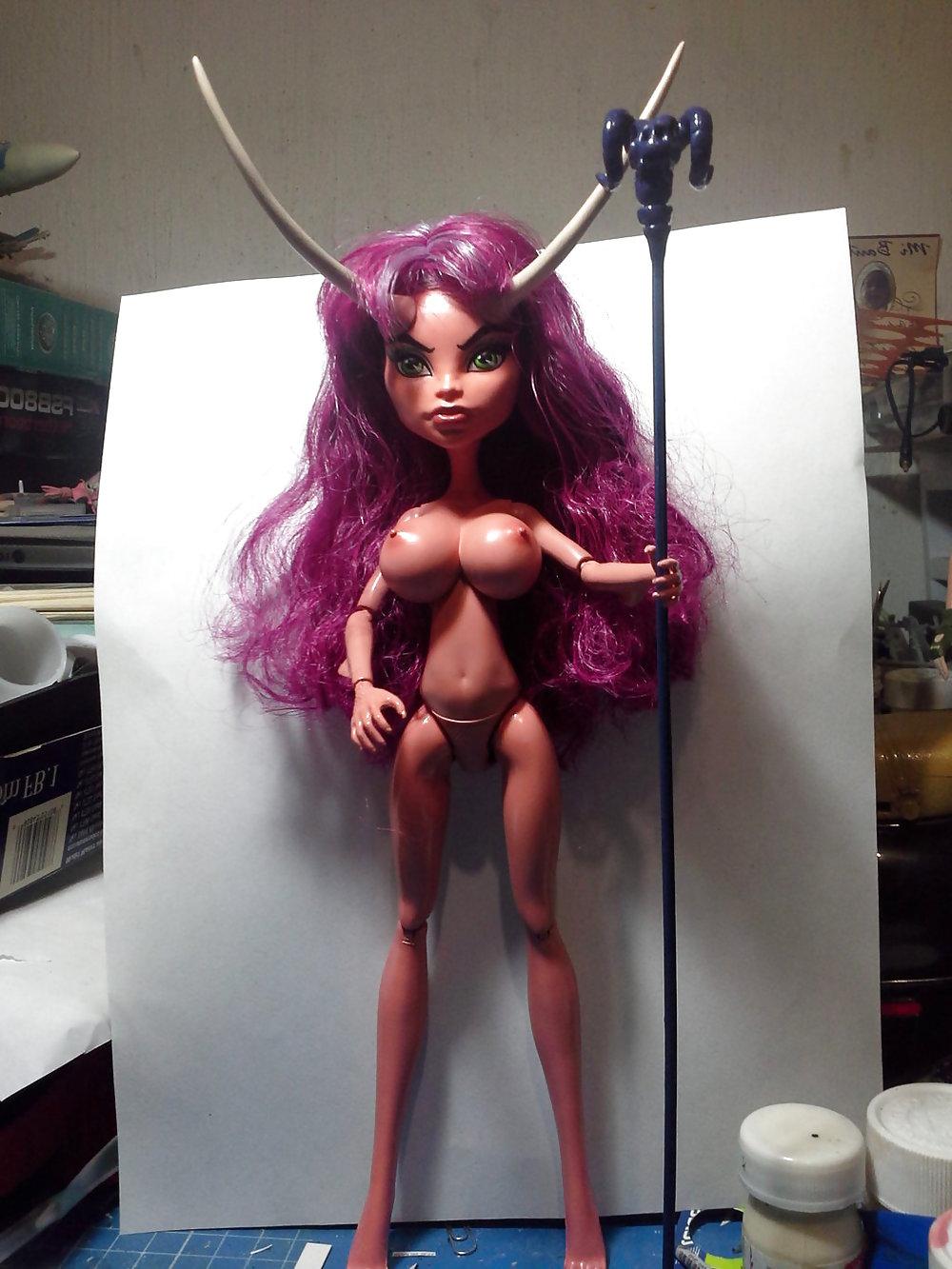 24P Busty Big Boob Monster High Dolls