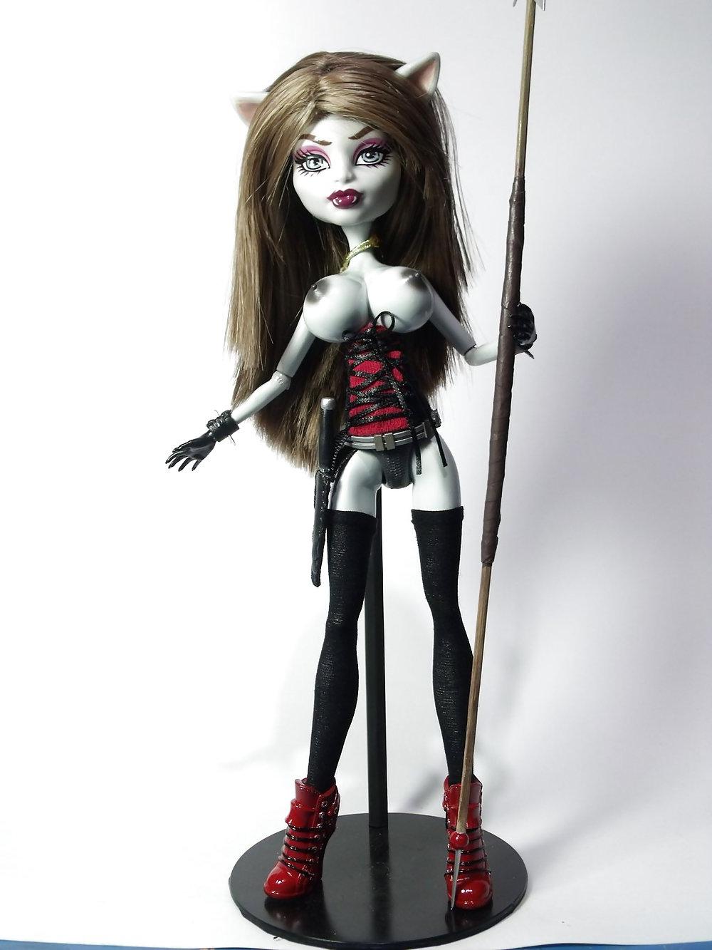 24P Busty Big Boob Monster High Dolls