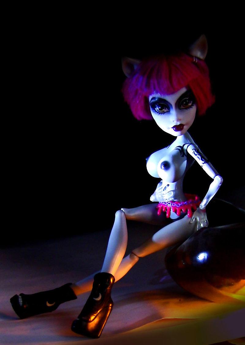 24P Busty Big Boob Monster High Dolls